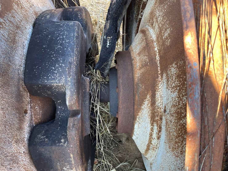 new-holland-t8030-image-16