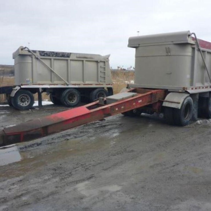 2015 COBRA 17 FT TRI/A