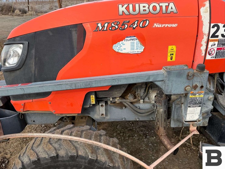 2014-kubota-m8540n-image-12