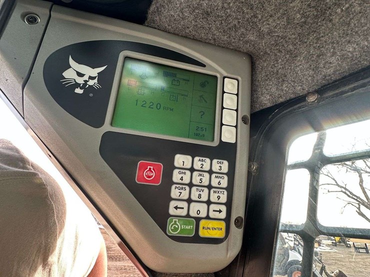 2008-bobcat-a300-image-24