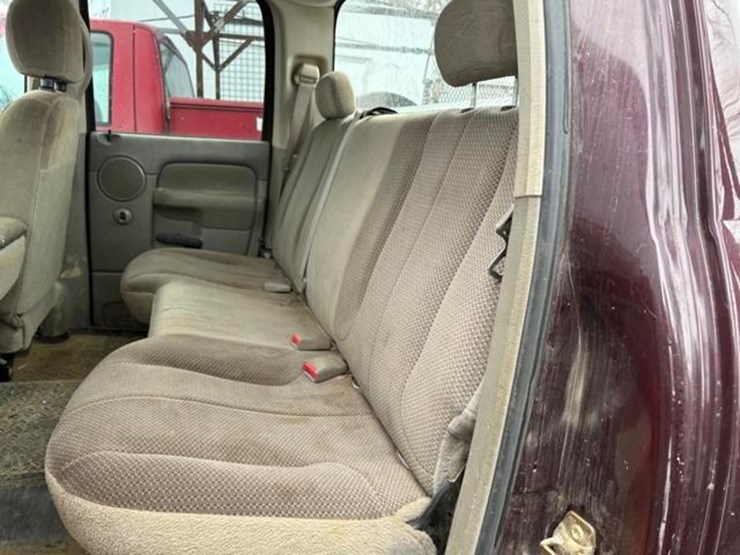 2004-dodge-ram-1500-image-12