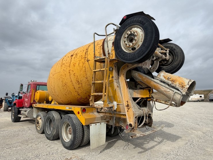 1999-mack-mixer-image-7