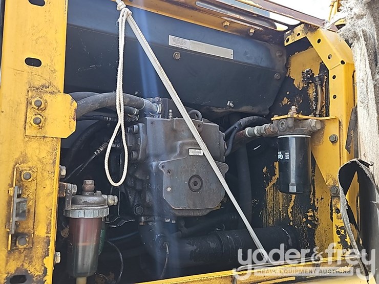 2003-komatsu-pc270-7-image-32