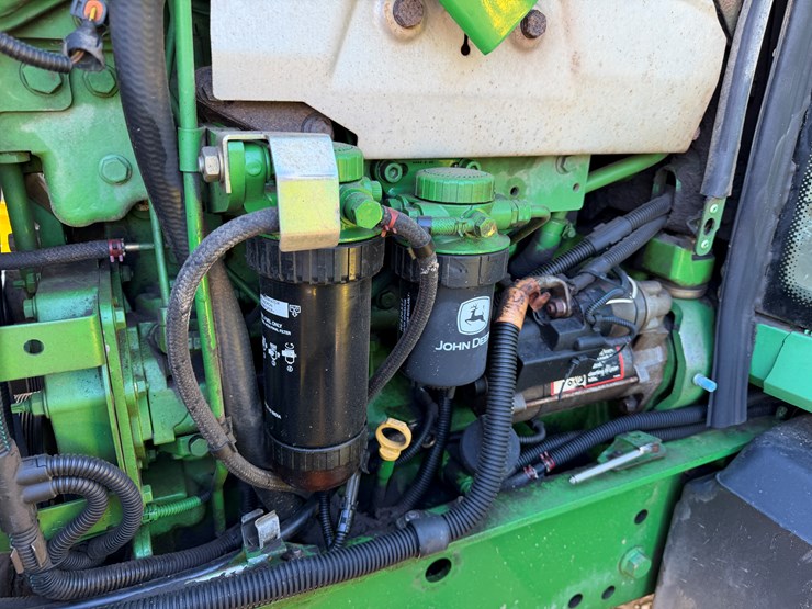 2012-john-deere-6430-image-36