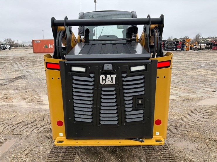 2025-caterpillar-255-image-6