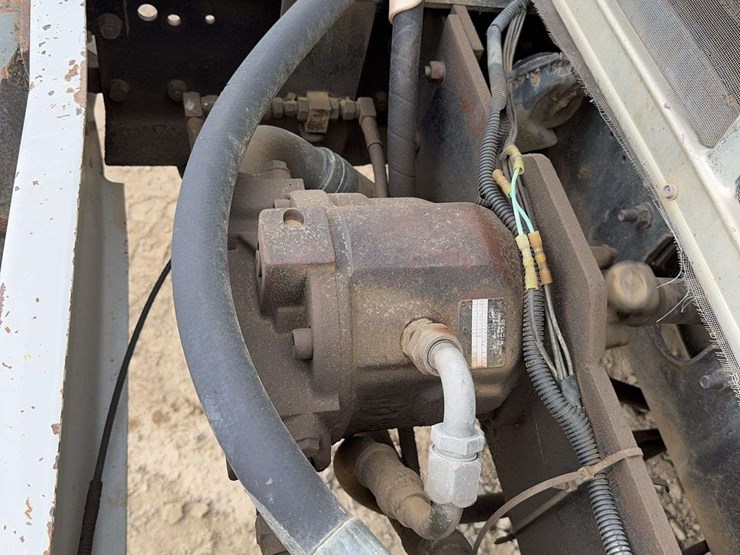 1985-international-s2500-image-34