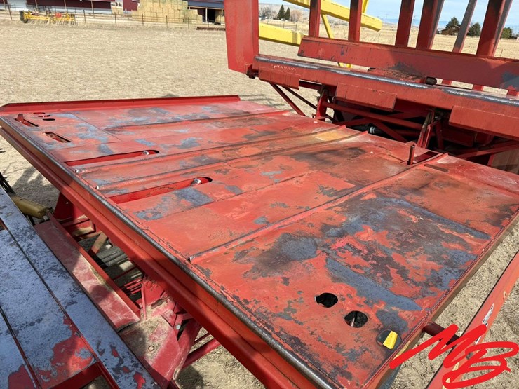 new-holland-1069-image-38