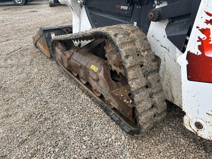 2020-bobcat-t76-image-16