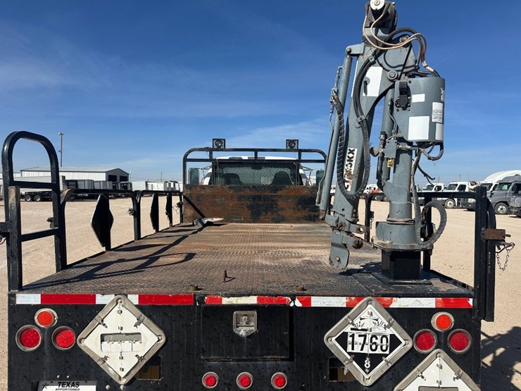 2011-ford-f750-image-7