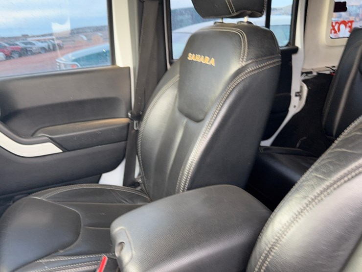 2014-jeep-wrangler-image-19