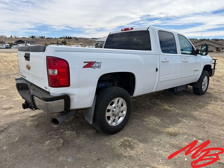 2014-chevrolet-silverado-2500-image-5