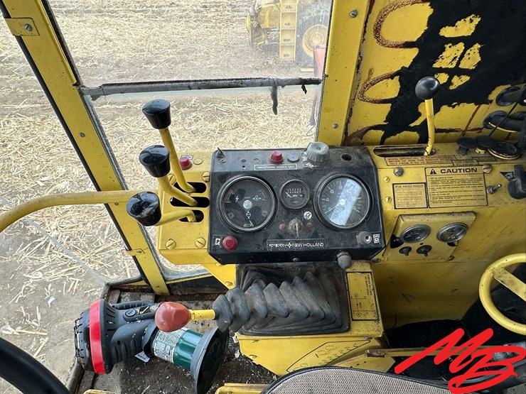 new-holland-70-image-44