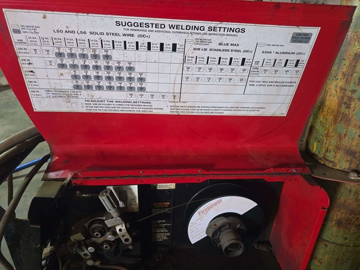 lincoln-electric-power-mig-welder,-220-plug,-image-5