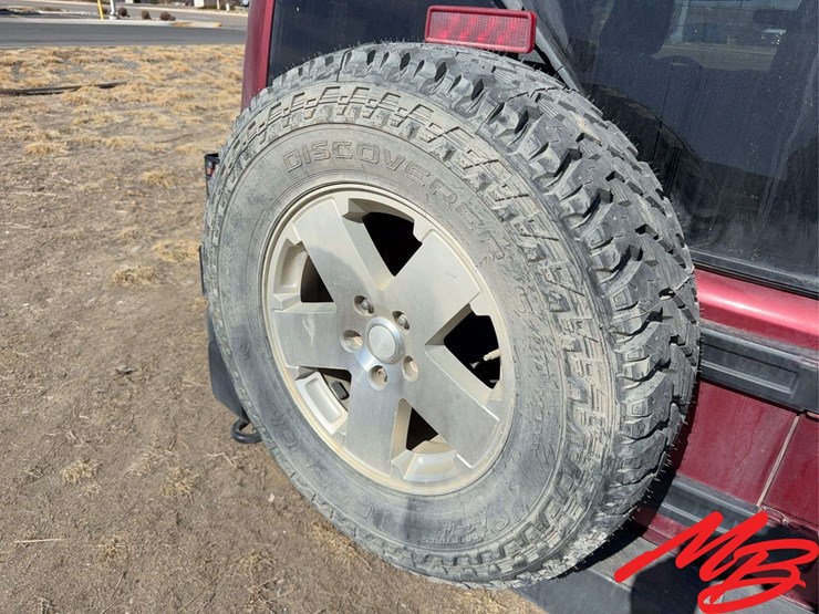 2012-jeep-wrangler-image-17