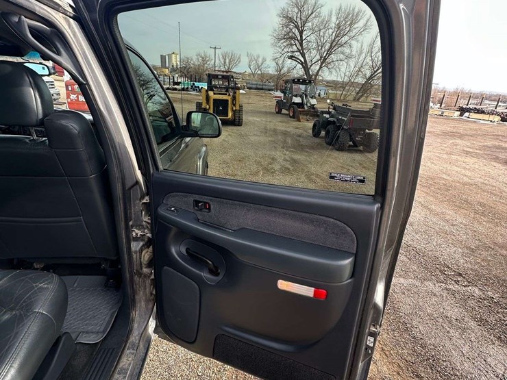 2002-gmc-2500-image-31