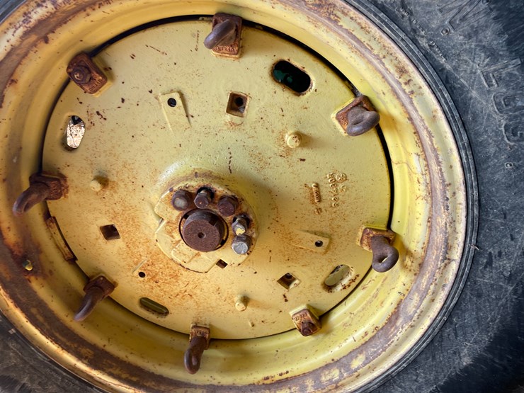 john-deere-4000-image-17