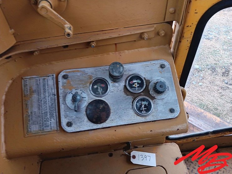 caterpillar-120-image-8