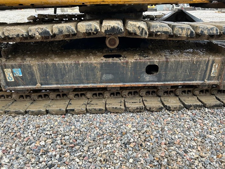 2019-deere-85g-image-13