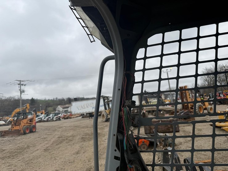 2016-bobcat-t450-image-22