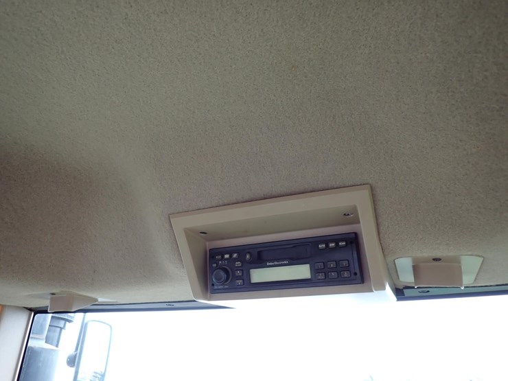 2004-john-deere-9120-image-15