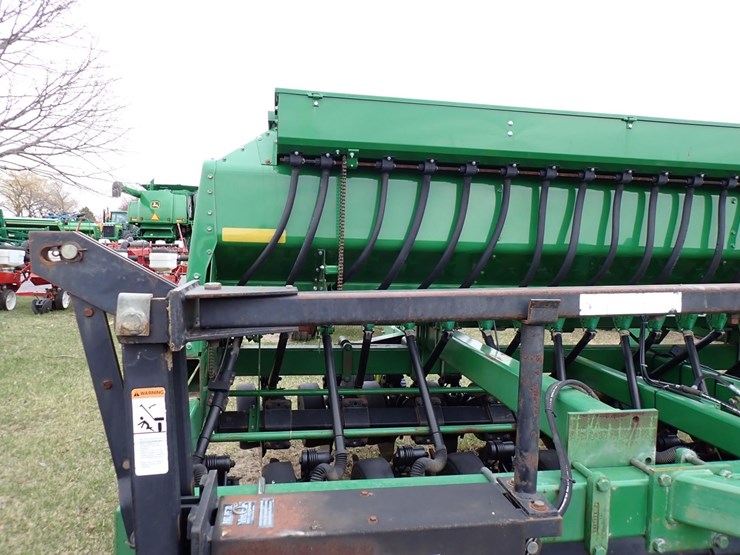 2021-john-deere-1560-image-4