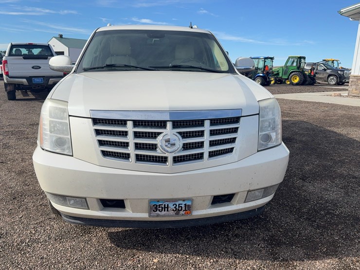 2008-cadillac-escalade-image-8