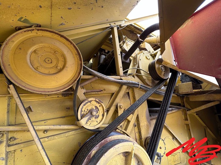 new-holland-70-image-28