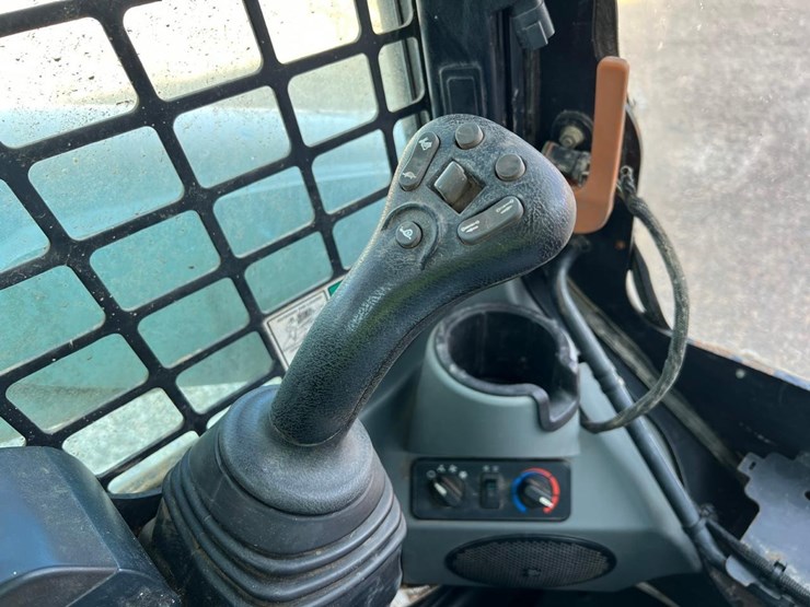 2020-bobcat-t770-image-20