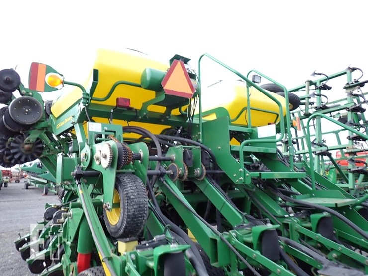 john-deere-1790-image-13