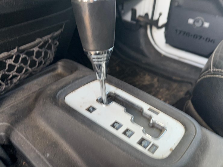 2014-jeep-wrangler-image-24