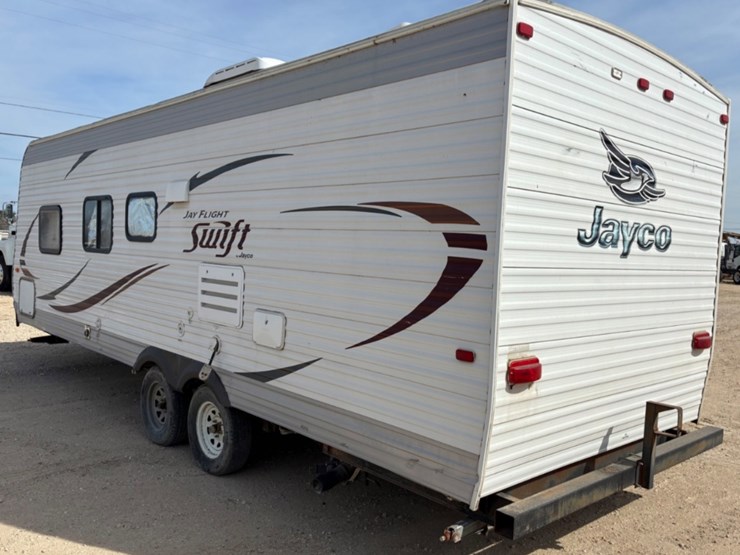 2014-jayco-jayfeather-travel-trailer-image-4