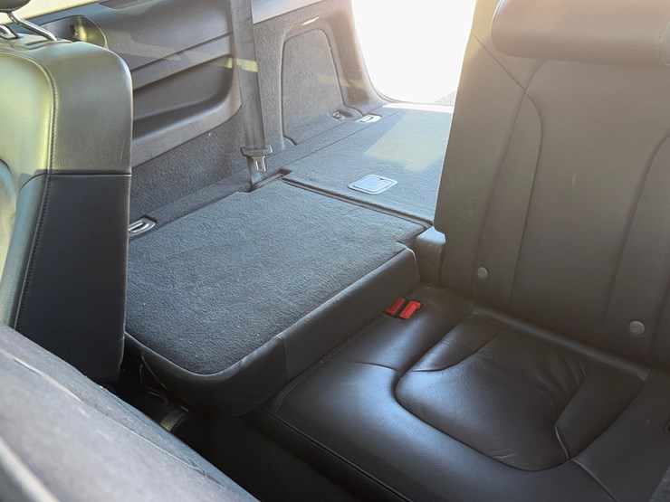 2011-audi-q7-image-14