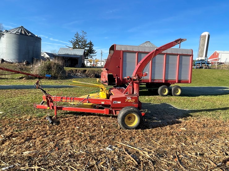 new-holland-790-image-7