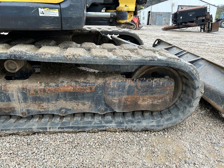 2017-yanmar-sv100-image-12