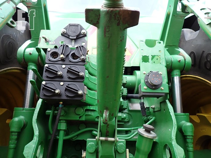 john-deere-8200-image-13