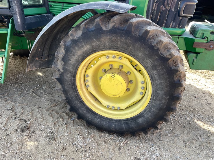 john-deere-7330-image-44