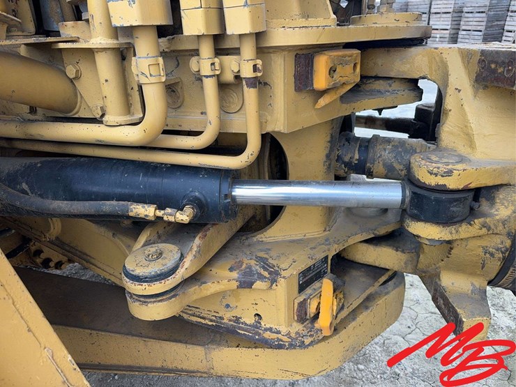 caterpillar-740-image-17