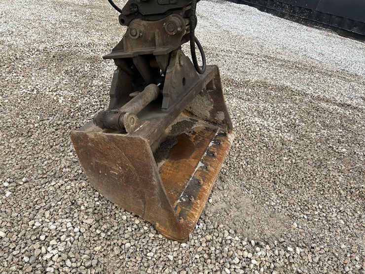 komatsu-pc35mr-2-image-8