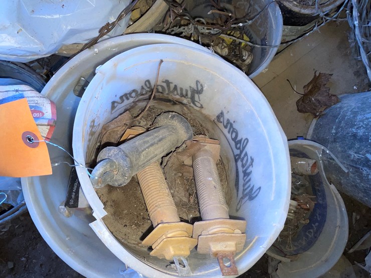 #6092-•-t-post-clips-and-electric-fence-gate-clips-image-8