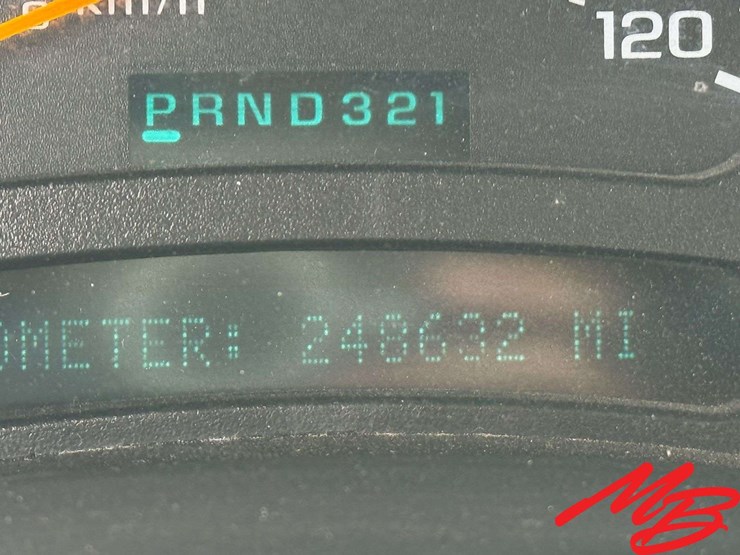 2004-chevrolet-silverado-2500-image-32