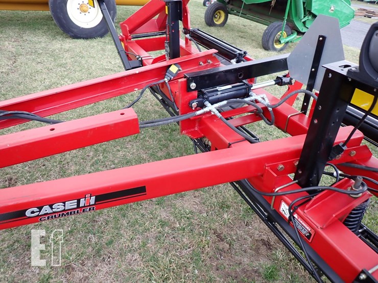 2020-case-ih-crumbler-110-image-12