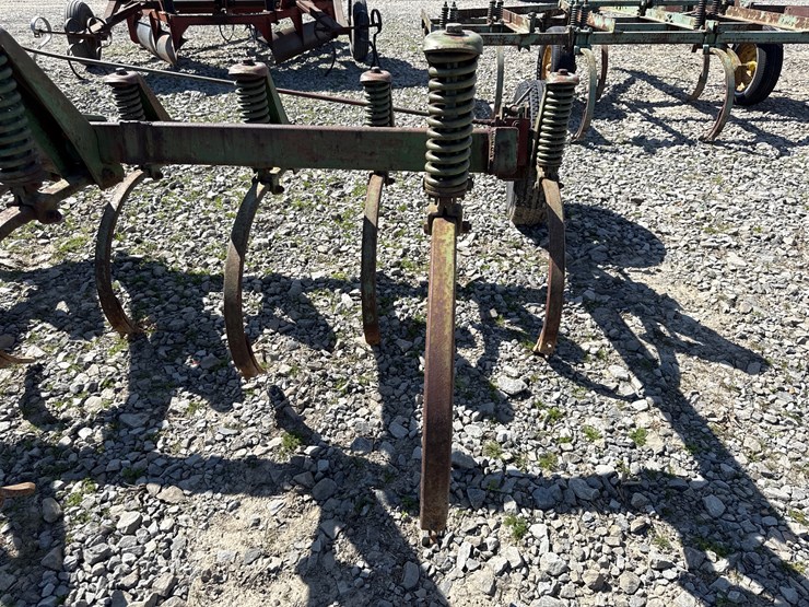 john-deere-17-image-9