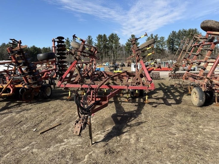 case-ih-4800-image-1