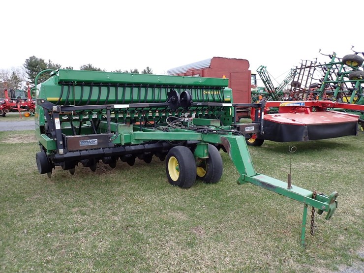 2021-john-deere-1560-image-2