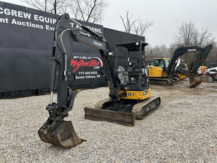 2021-deere-35g-image-7