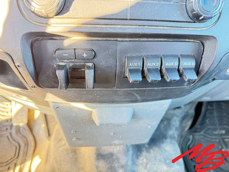 2012-ford-f350-image-38