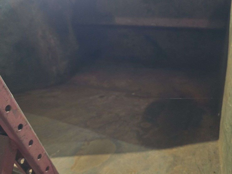 2-yard-cubic-2000lb-capacity-self-dumping-hopper/dumpster,-made-by-d.m-manufacturing-image-5