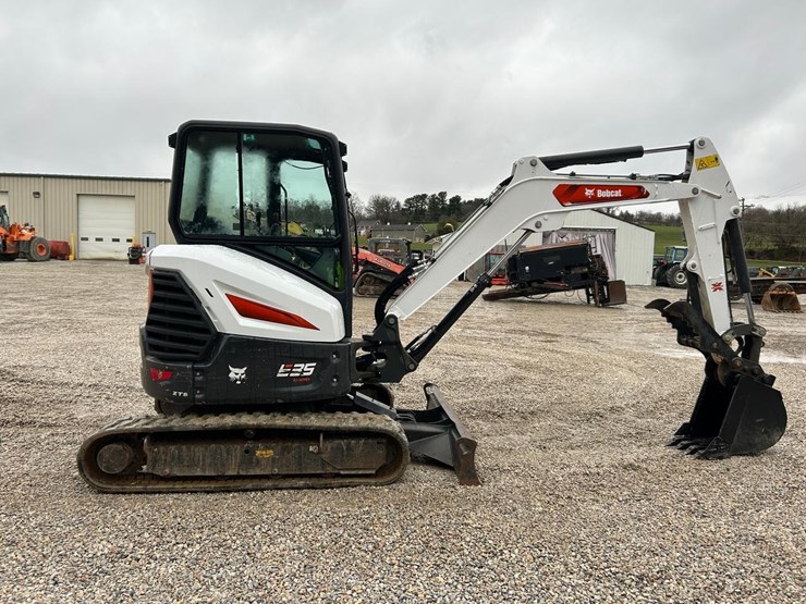 2022-bobcat-e35-image-5