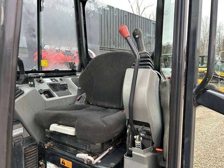 2022-bobcat-e35-image-19