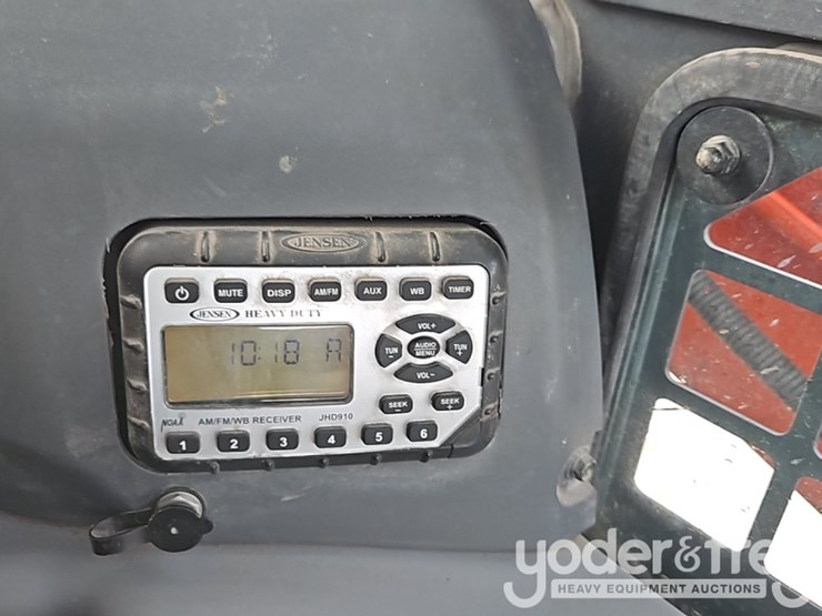 2020-kubota-svl75-2-image-29